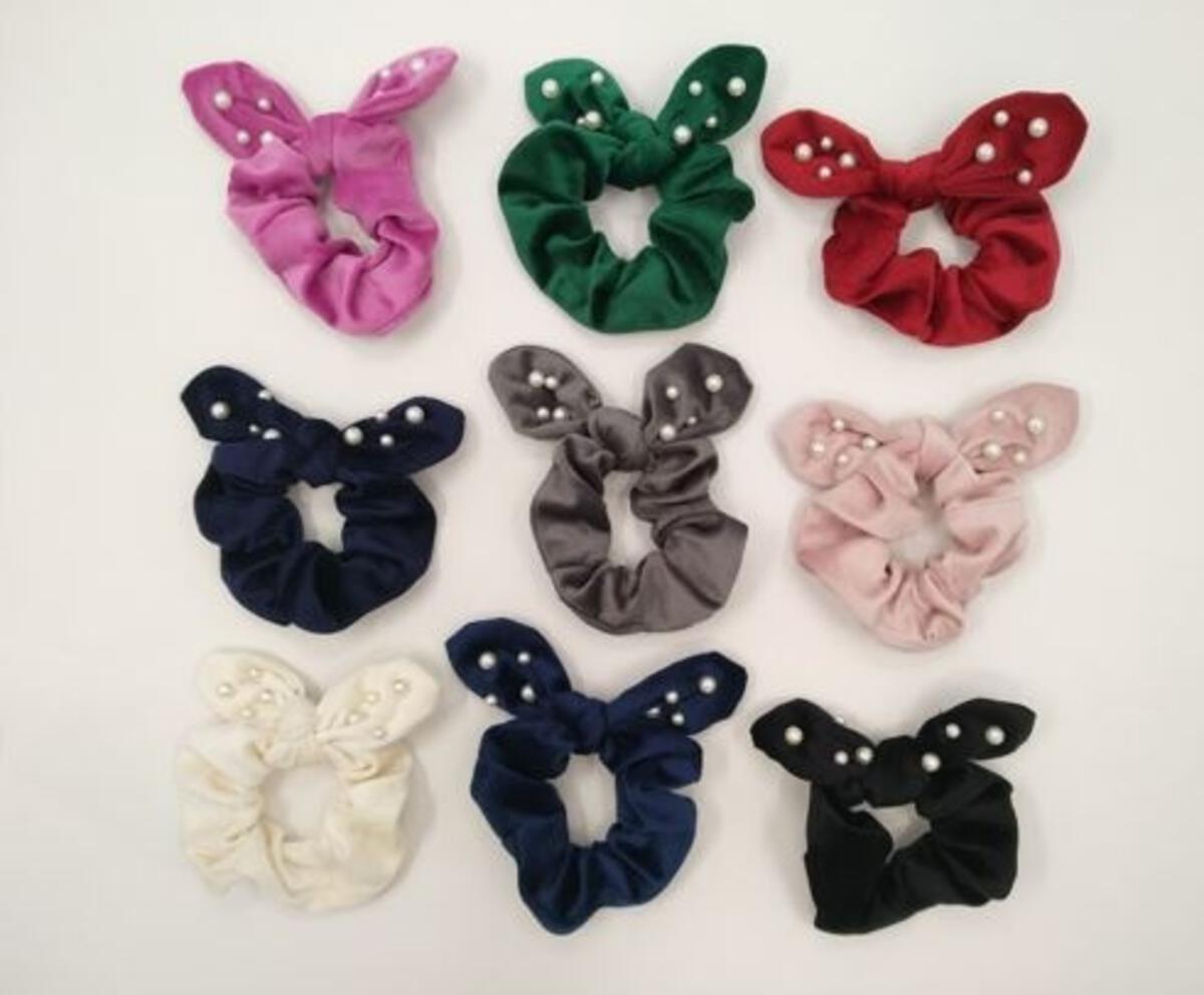 Velvet Pearl Scrunchie